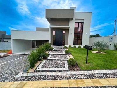 Casa em Condomínio com 4 quartos à venda no bairro Jardins Bolonha, 233m²