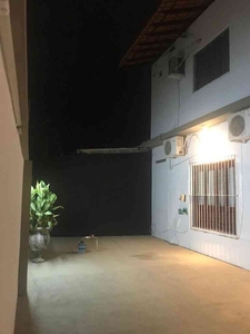 Casa em Condomínio com 5 quartos à venda no bairro Planalto, 450m²