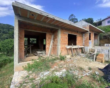 Casa geminada com 2 dormitórios (pode FINANCIAR depois de pronta) no centro de Guabiruba