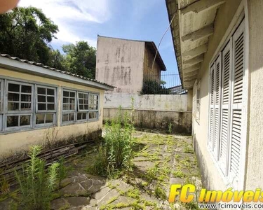FC VENDE, Casa com 02 quartos, suíte, sala, cozinha, no bairro Parque da Matriz - Cachoeir
