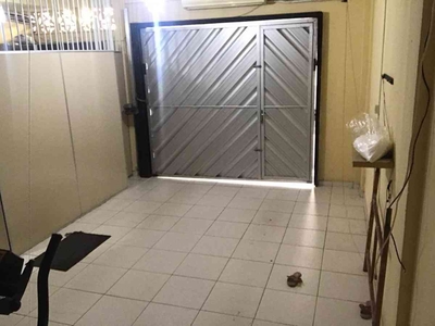 Prédio à venda no bairro Parque 10 de Novembro, 270m²