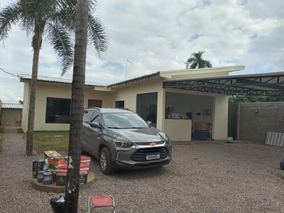 Vendo casa no condomínio Ilha Bela em ponte Alta nova recém construída.