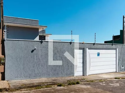 Casa À Venda Com 202m², 3 Quartos, Suíte, 4 Vagas, 3 Banheiros, Spa Ofurô, Churrasqueira, Em Rua Sem Saída, Vista Incrível Para Serra Do Japi E Muito Mais! Jundiaí-sp (considerada A 2ª Melhor Cidade)