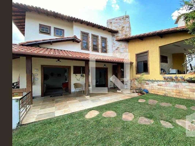 Casa com 4 quartos à venda no bairro Estoril, 540m²