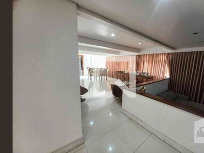 Casa com 4 quartos à venda no bairro Santo Antônio, 295m²