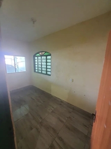 Aluguel de casa com 3 quartos em Samambaia