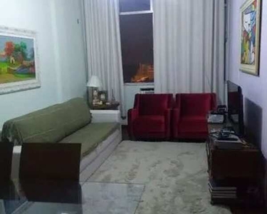 Amplo apartamento reformado