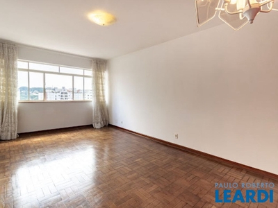 Apartamento à venda em Lapa com 110 m², 3 quartos, 1 suíte, 1 vaga