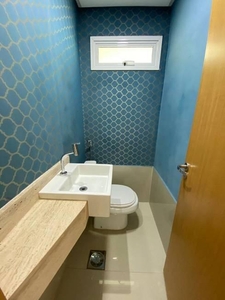 Apartamento com 3 quartos à venda, 135.0m²