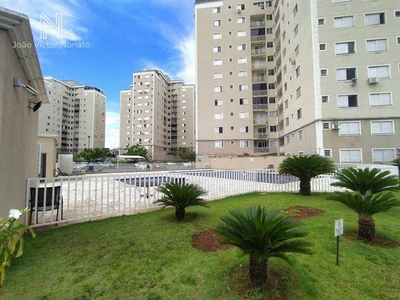 Apartamento com 3 quartos à venda, 74.0m²