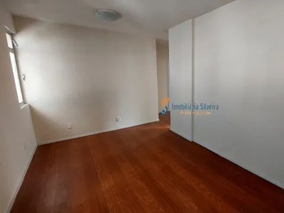 Apartamento de 2 quartos e quarto de empregada reversível Bairro Nova Floresta / Silveira