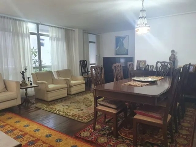 Apartamento no Gonzaga, perto da praia, 3 quartos sendo 1 suíte, dependência de empregada,