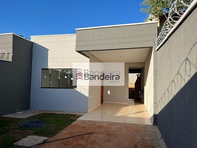 Casa com 2 quartos à venda, 180.0m²