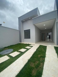 Casa com 3 quartos à venda, 115.0m²