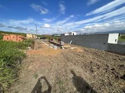 Casa em construção à venda no bairro Bela Vista - Resende/RJ