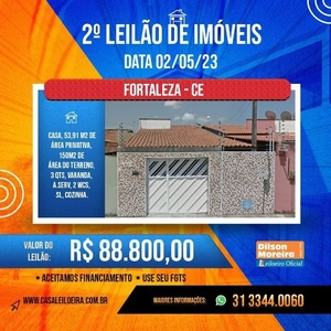 Casa no bairro Siqueira em Fortaleza/CE.