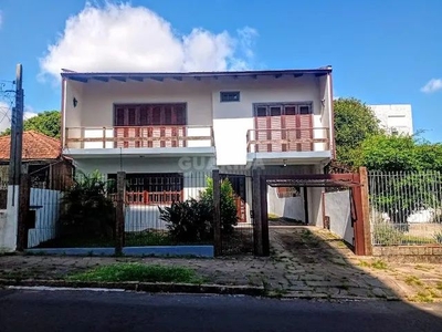 Casa Residencial/Sobrado para aluguel, 4 quartos, 1 suíte, 5 vagas, Vila Ipiranga - Porto