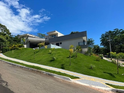 Cond. horizontal casa com 3 quartos à venda, 438.0m²