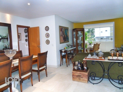 Apartamento à venda em Boa Viagem com 140 m², 4 quartos, 1 suíte, 3 vagas