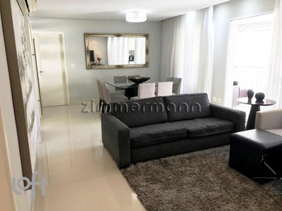 Apartamento à venda em Campo Belo com 135 m², 3 quartos, 3 suítes, 2 vagas
