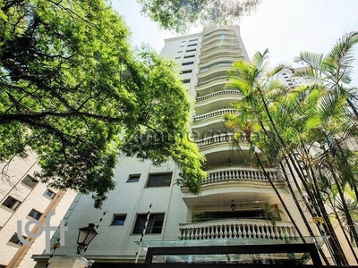 Apartamento à venda em Campo Belo com 227 m², 4 quartos, 2 suítes, 3 vagas