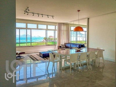Apartamento à venda em Copacabana com 180 m², 3 quartos, 1 suíte, 4 vagas