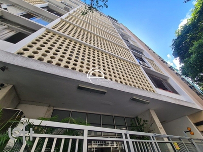 Apartamento à venda em Copacabana com 180 m², 3 quartos, 2 suítes, 1 vaga