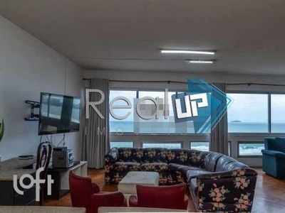 Apartamento à venda em Copacabana com 215 m², 4 quartos, 1 suíte, 1 vaga