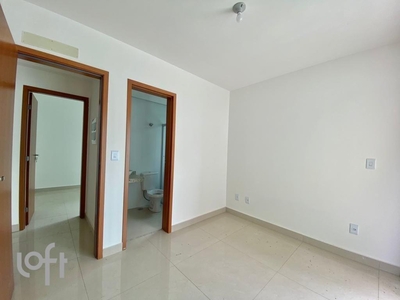 Apartamento à venda em Itapoã com 157 m², 3 quartos, 1 suíte, 2 vagas