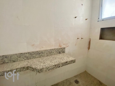 Apartamento à venda em Itapoã com 160 m², 3 quartos, 1 suíte, 2 vagas