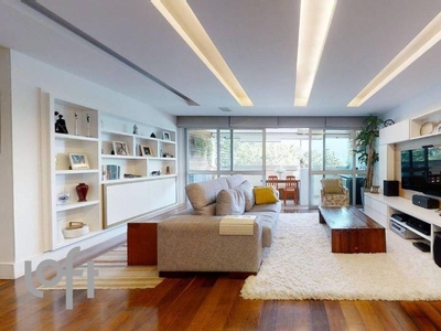 Apartamento à venda em Lagoa com 187 m², 3 quartos, 1 suíte, 2 vagas