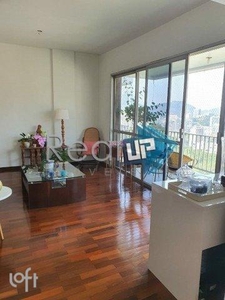 Apartamento à venda em Laranjeiras com 146 m², 4 quartos, 1 suíte, 2 vagas