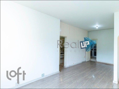 Apartamento à venda em Laranjeiras com 92 m², 3 quartos, 1 suíte, 1 vaga