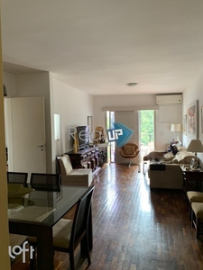 Apartamento à venda em Laranjeiras com 96 m², 2 quartos, 1 suíte, 2 vagas