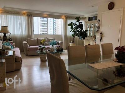 Apartamento à venda em Moema Pássaros com 146 m², 4 quartos, 1 suíte, 2 vagas