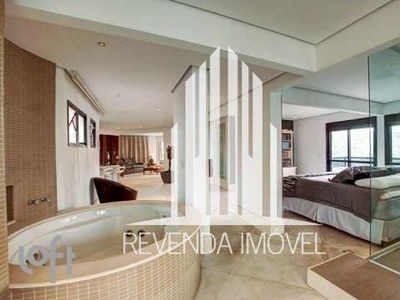 Apartamento à venda em Vila Andrade com 162 m², 2 quartos, 1 suíte, 3 vagas
