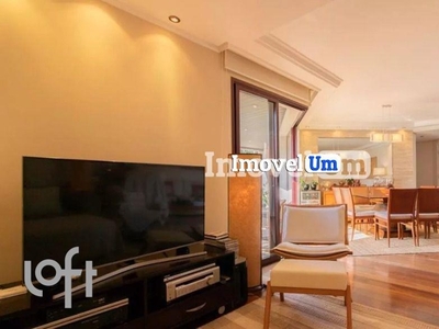 Apartamento à venda em Vila Olímpia com 164 m², 4 quartos, 3 suítes, 3 vagas