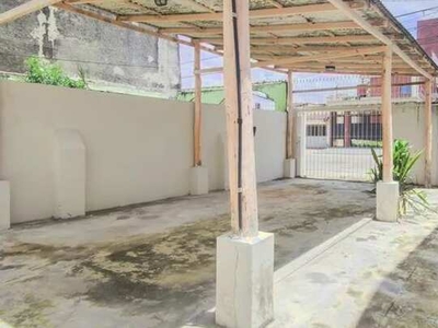 Alugo casa com área de 700m² entre casa e terreno, 4 quartos em Cidade Velha - Belém - PA