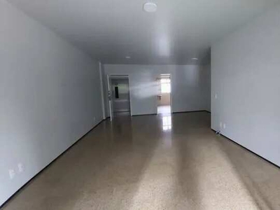 Apartamento com 3 quartos para alugar, 150 m²