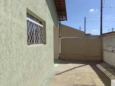 Casa com 3 dormitórios para alugar, 250 m² por R$ 2.900,00/mês - Jardim Santana - Hortolân