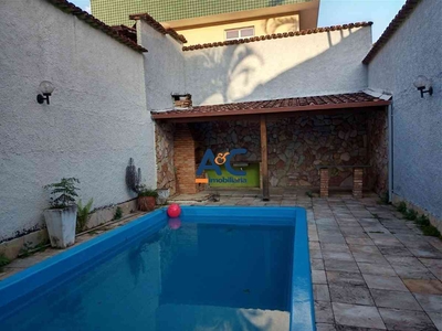 Casa com 3 quartos para alugar no bairro Ouro Preto, 150m²