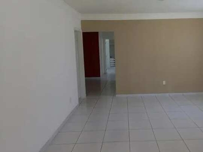 Casa com 3 suítes para aluguel, tem bonito jardim, dependência, lugar tranquilo