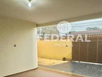 Casa com 4 quartos - Bairro Jardim América em Goiânia