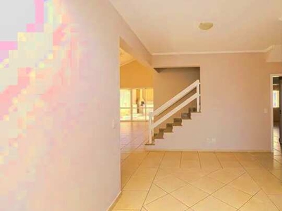 Casa de Condomínio para venda e aluguel em Condomínio Santa Monica de 384.00m² com 5 Quart