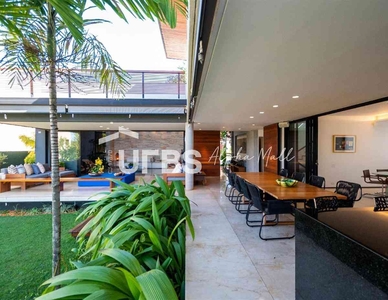 Casa em Condomínio com 3 quartos à venda no bairro Alphaville Flamboyant Residencial Araguaia, 533m²