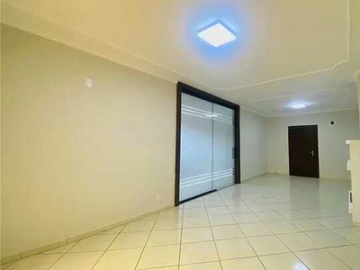 Casa para alugar em Centro de 450.00m² com 4 Quartos e 3 Garagens