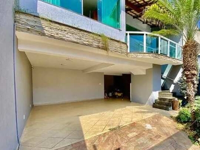 Casa para aluguel tem 150 metros quadrados com 3 quartos em Cabral - Contagem - MG