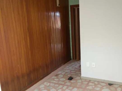 Casa para aluguel tem 210 metros quadrados com 3 quartos em Santa Tereza - Belo Horizonte