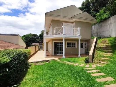 Casa residencial com 03 dormitórios para alugar - R$ 4.950,00/mês + taxas - Barreirinha