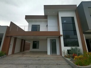 Casa de condomínio para venda tem 275 metros quadrados com 3 quartos em Ponta Negra - Mana